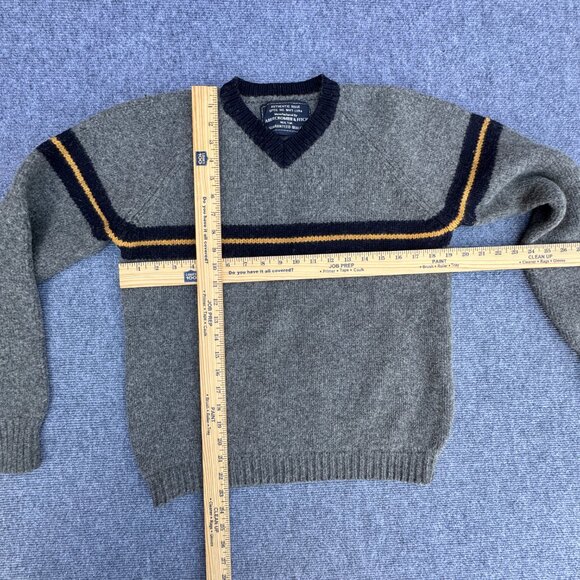 VTG Abercrombie and Fitch Authentic Issue Sweater Mens Small Gray Wool Vneck - Picture 4 of 8
